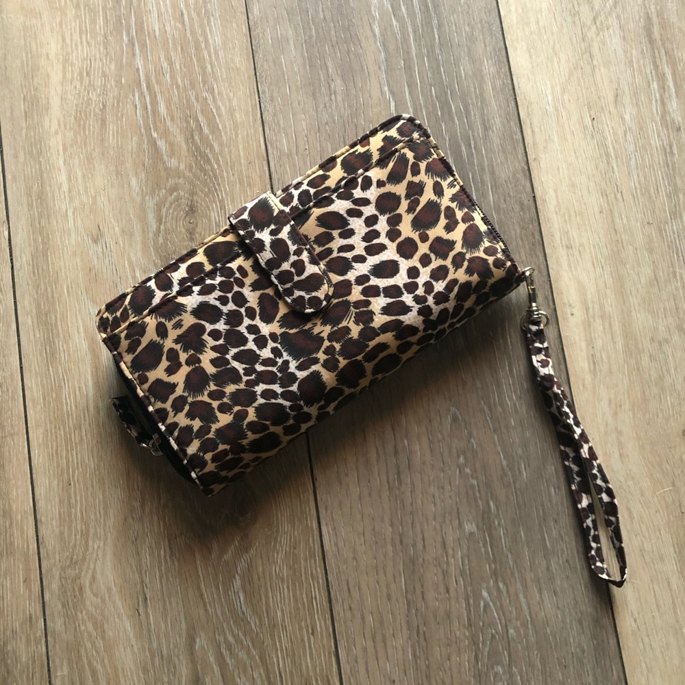 Leopard Wrist Wallet
